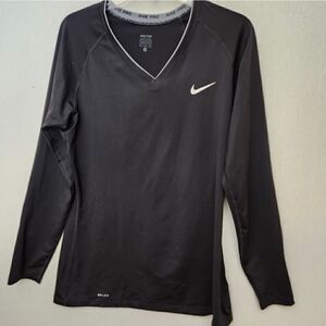 Nike Pro fitted long sleeve pullover‎